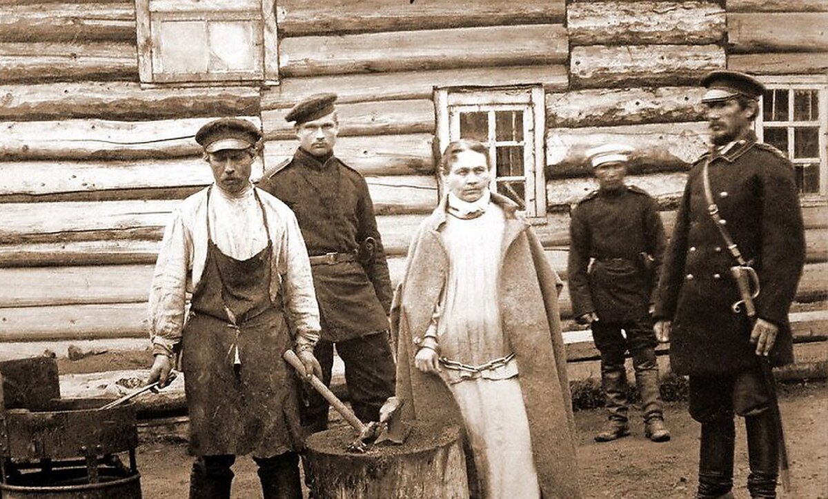 Сонька на каторге в кандалах