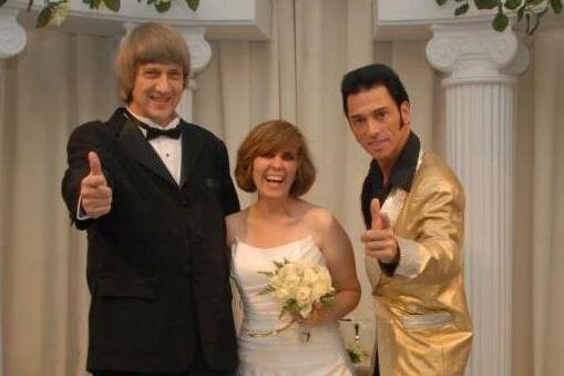 Отец и мать семейства Тёрпин на "обновлении клятв" в Лас-Вегасе