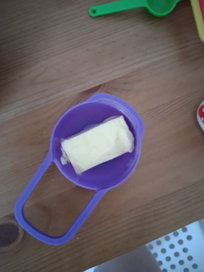 Масло ещё пока не растопила