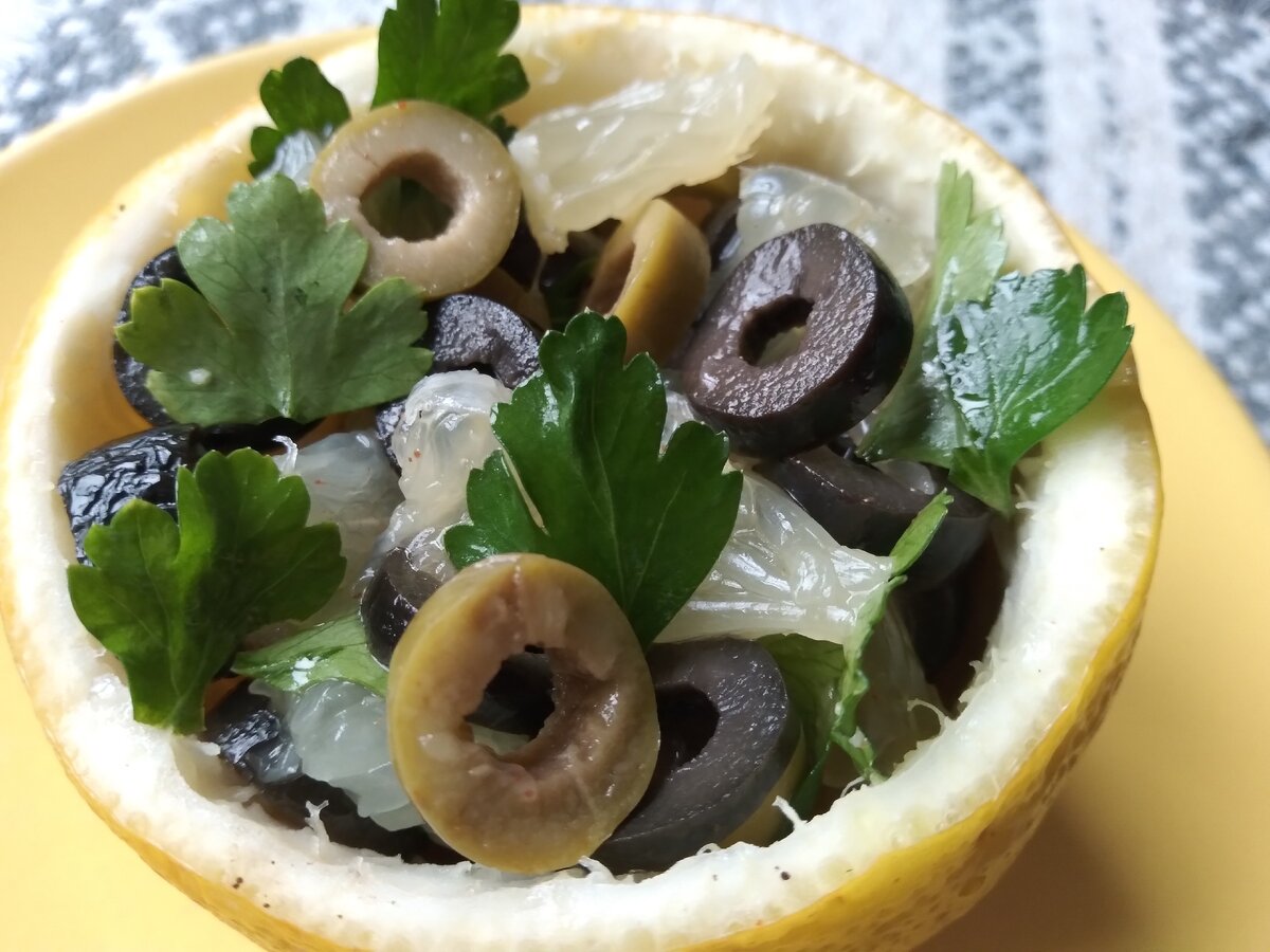 Вкус у салата такой же оригинальный, как подача.