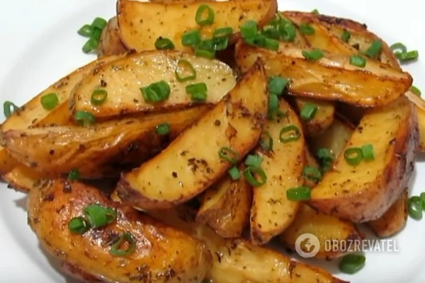 Румяный и очень ароматный картофель