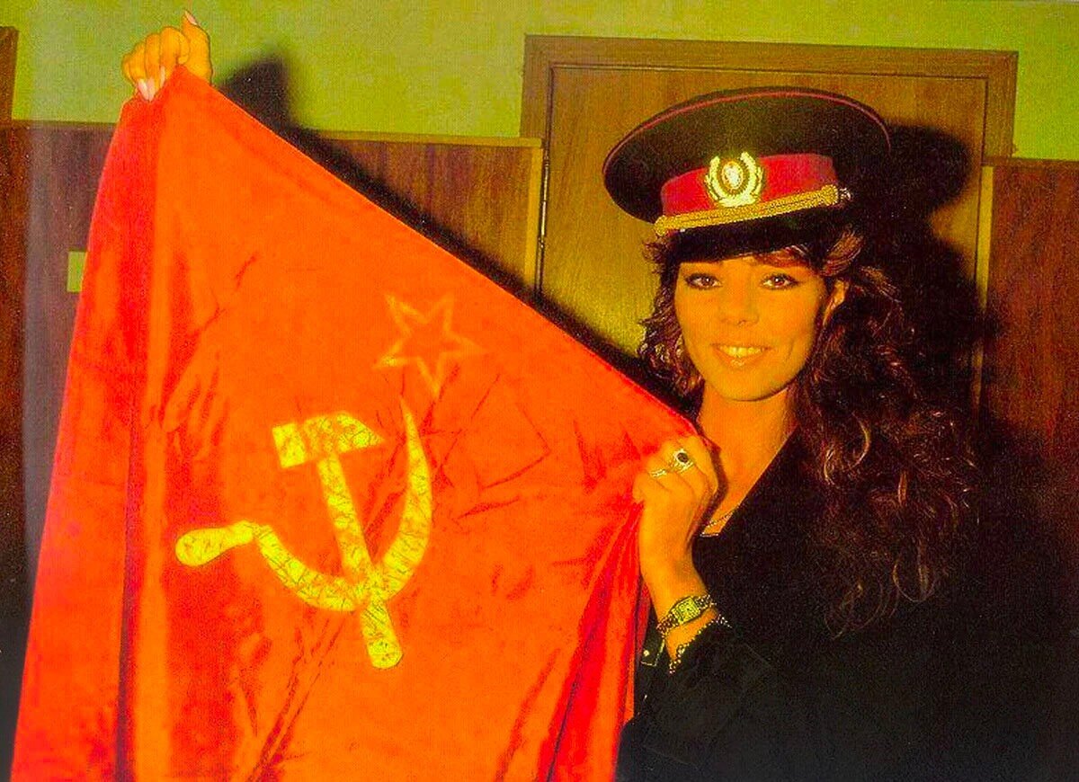 сандра ссср порно Как это было: визит Сандры в СССР в 1989 году | AXXCID | Дзен
