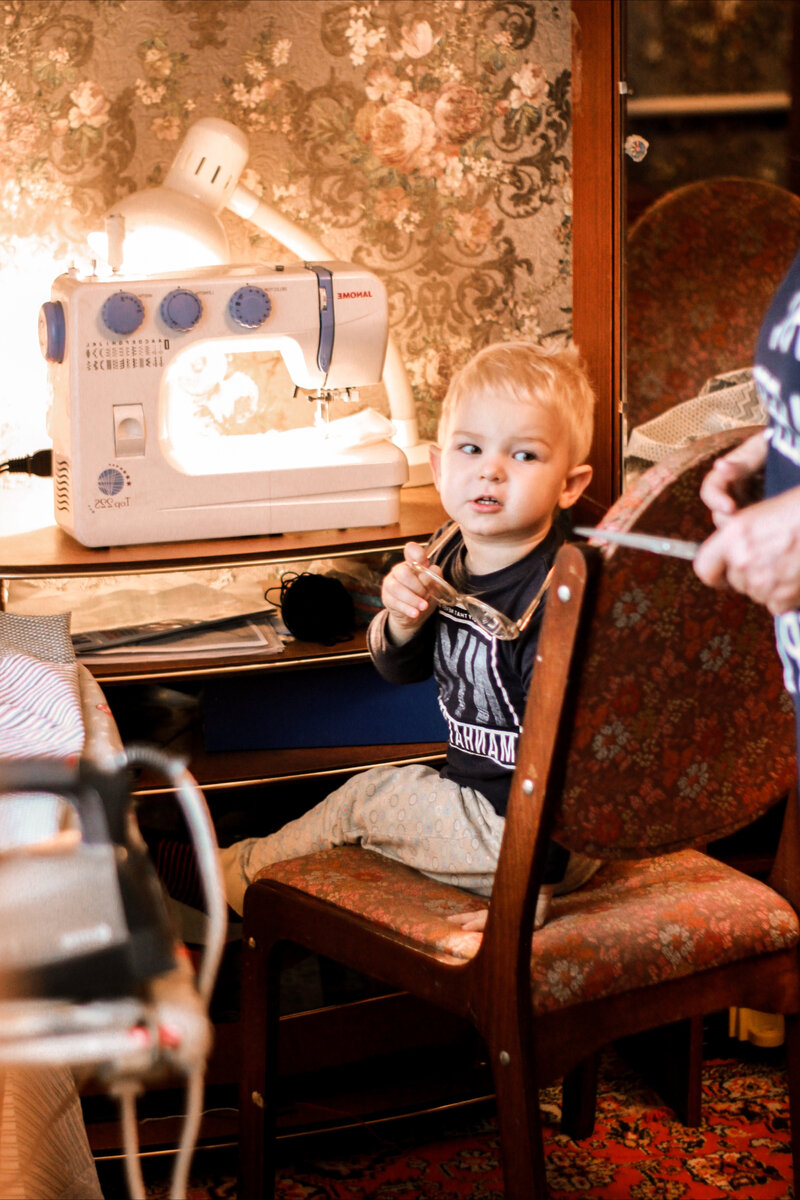 Швейных дел мастер. 