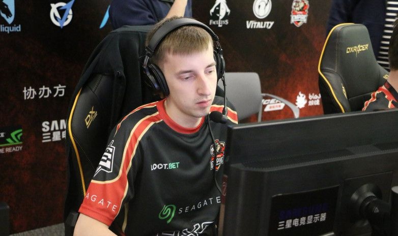 Team Empire выступает в первом дивизионе Dota Pro Circuit 2021/2022 для СНГ, но после шести поражений в группе команда Кадыка гарантировала себе понижение во второй. 20 января коллектив сыграет против HellRaisers в заключительном матче лиги.