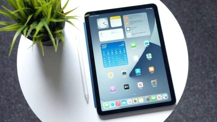 iPad Air 5 сделан из настолько тонкого алюминия, что он скрипит и прогибается