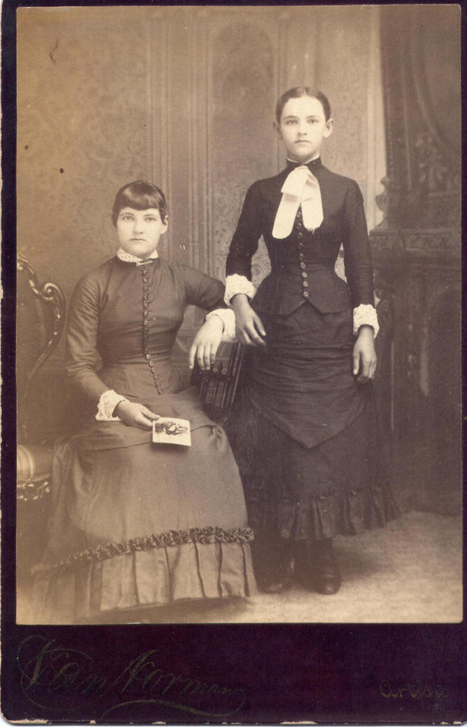 Фотография 19 века Post Mortem (посмертная фотография).