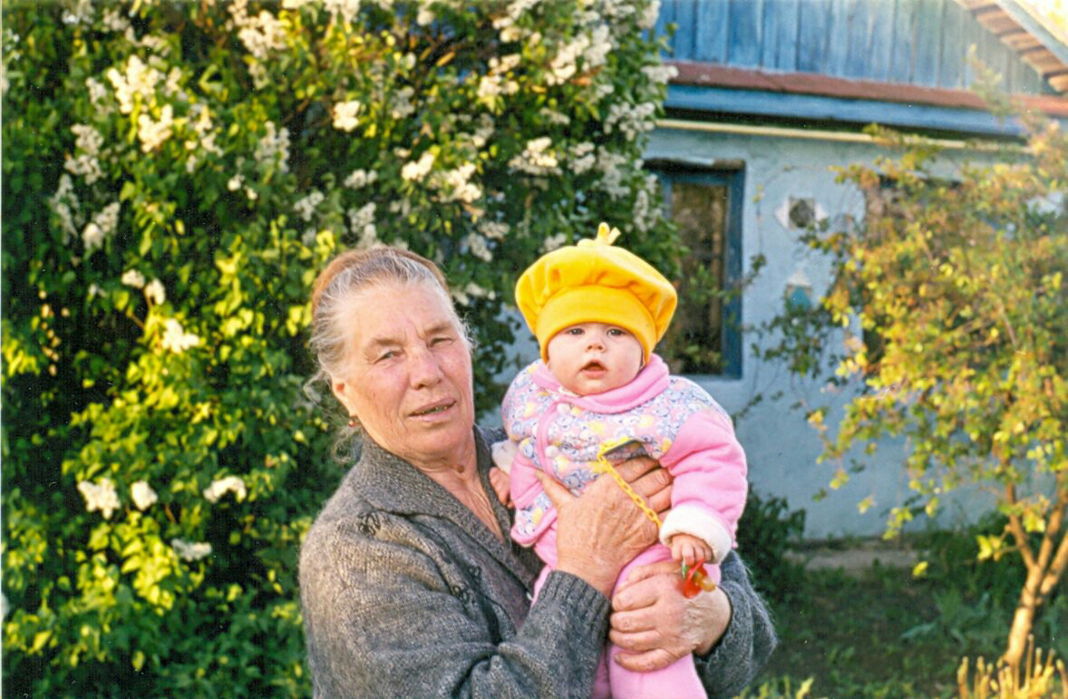 С внучкой Катей