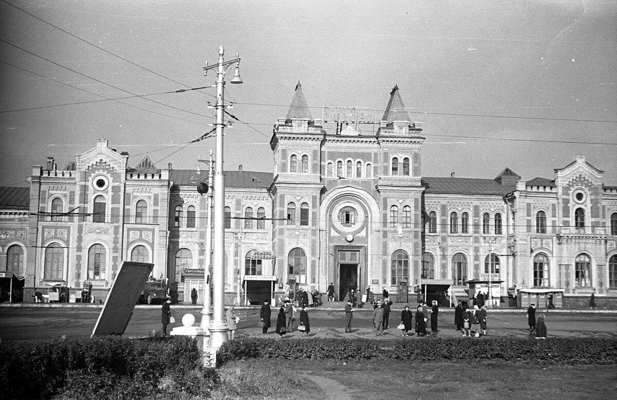 привокзальная площадь в саратове