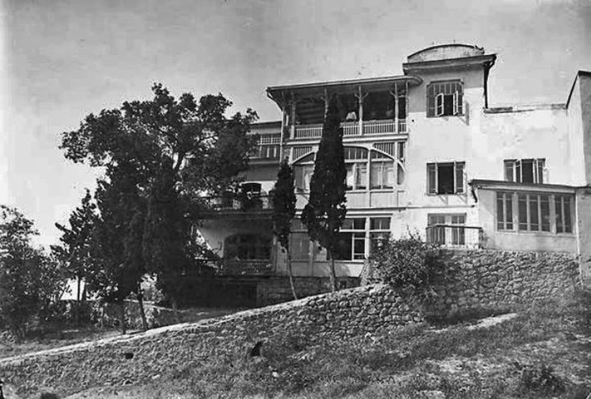 Восточный фасад дома Н.П.Краснова. 1930-е гг
