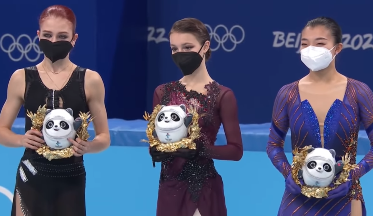 Церемония награждения на зимних Олимпийских играх 2022. Имение фото: официальный сайт Первого канала.