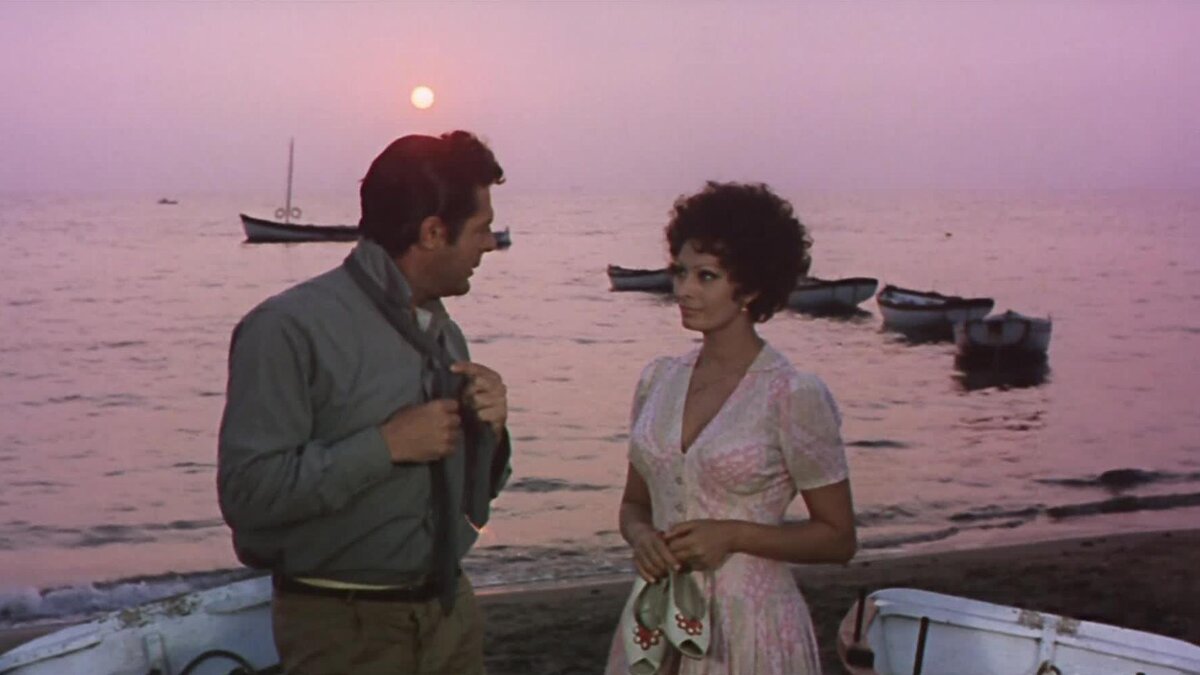 Кадр из фильма "Подсолнухи", фото на Яндекс.Картинки                  