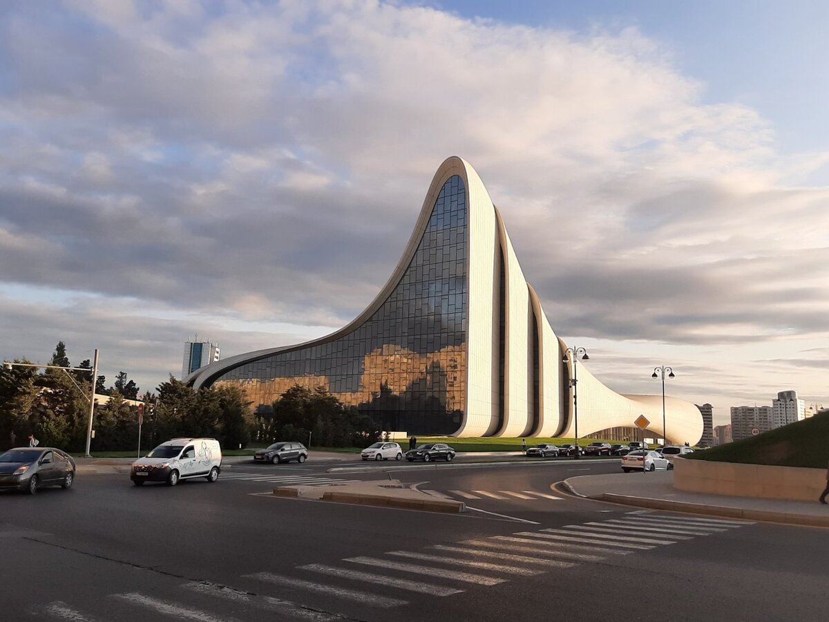 Культурный центр Гейдара Алиева в Баку. Азербайджан.