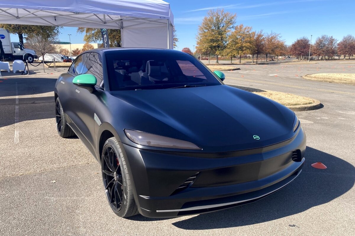 Тур электромобиля Mullen Five по США