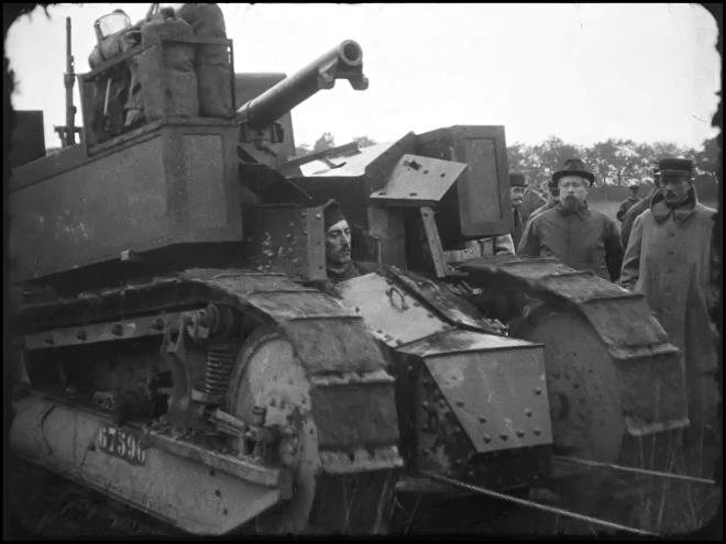 Первый прототип Renault FT Chenilles 75mm Mle 1897 STA