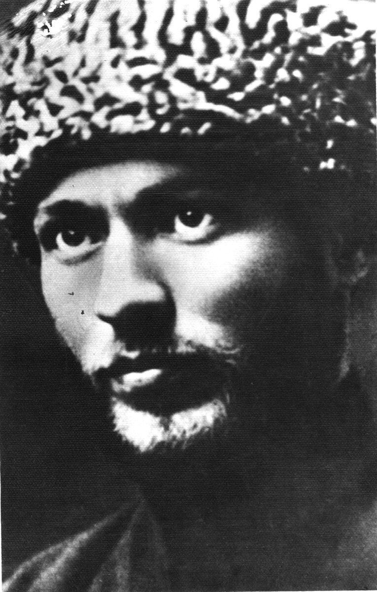 МихаилуЩолохову 25 лет. Иди больше?