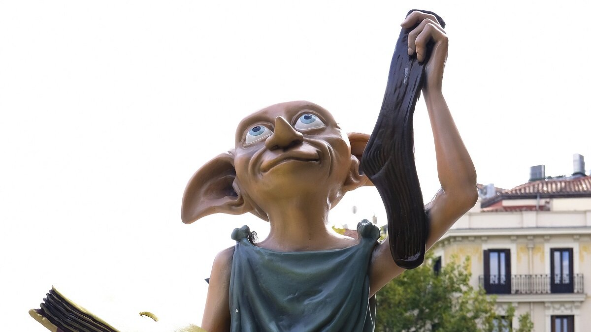    Памятник Добби