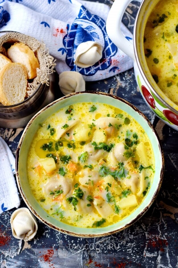 Сырный суп с шампиньонами и брокколи