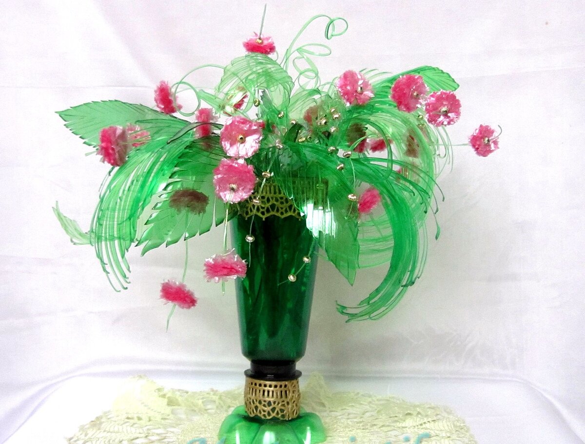 Фото красивых вазочек для цветов из бутылок