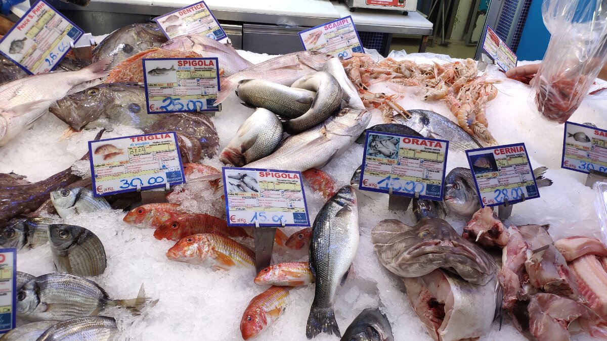 Цены на морепродукты на юге Италии, в городе Бари