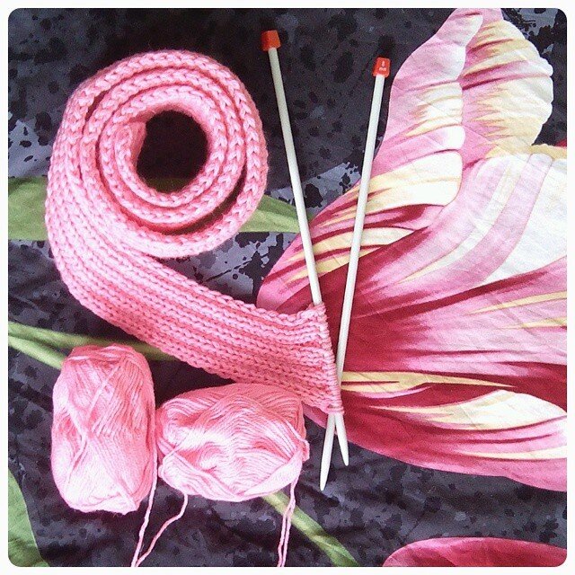 Фото 2014 года)))) Изобразила в шутку улитку. Смотрела тогда "Властелин колец" , и назвала 2-метровый шарф "Властелин шарфов" )))