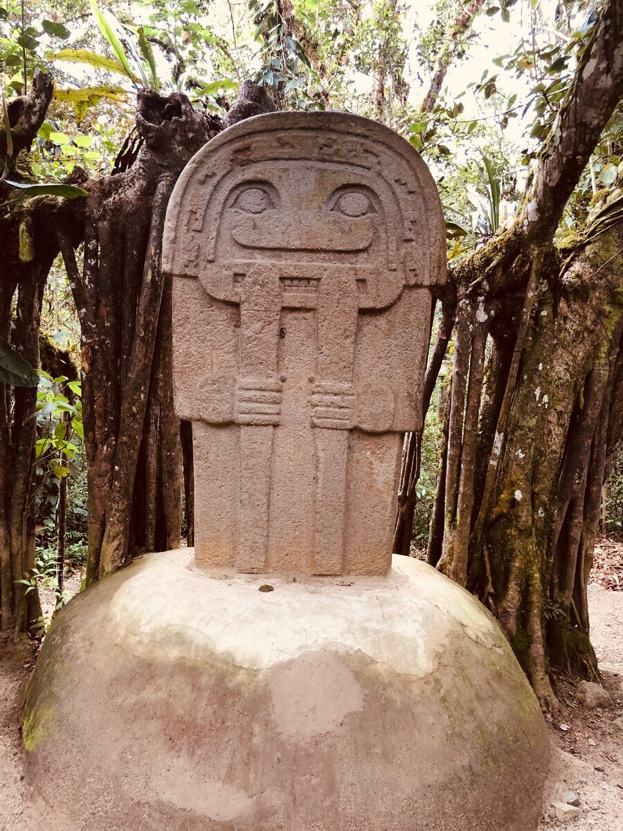 Ступа тахт-э рустам. Незаконченный обелиск асуан египет. Неизвестные цивилизации. Неизвестные цивилизации. Каменные головы ольмеков.