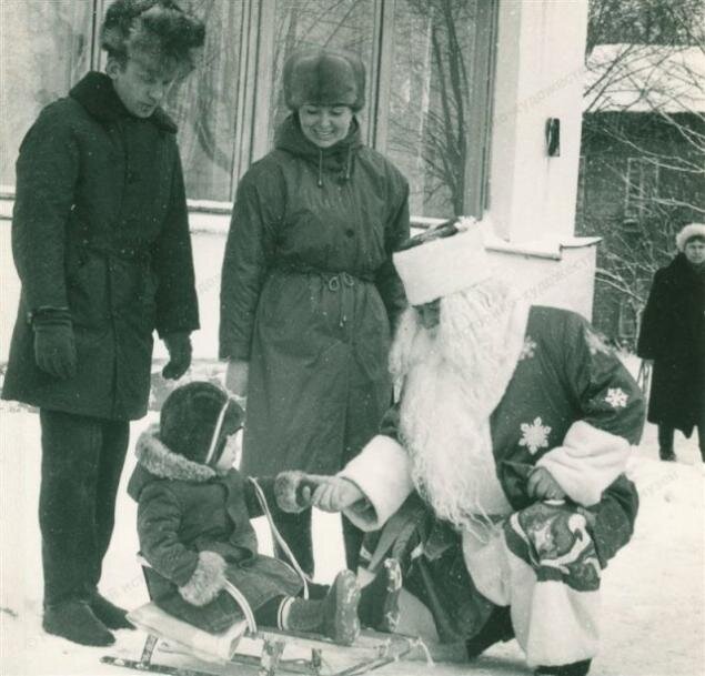 Каждый ребенок в СССР знал, что Новый год важнее, чем День рождения или остальные праздники. Что к Новому году столько дел, и забот... И нужно все успеть и взрослым помочь.-14