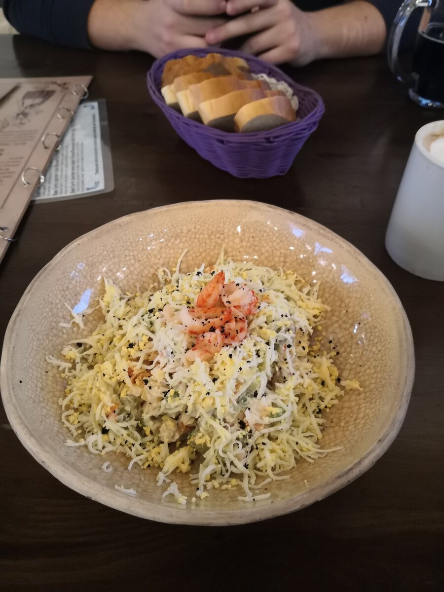 Оливье с раковыми шейками и мясом цесарки ном-ном-ном