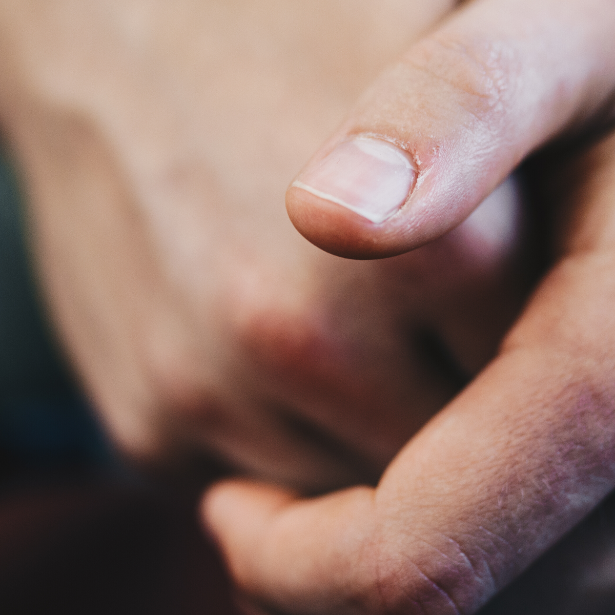 Мужские руки