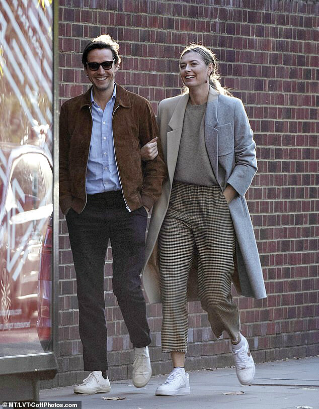 Маша и Александр не скрывают свою любовь!