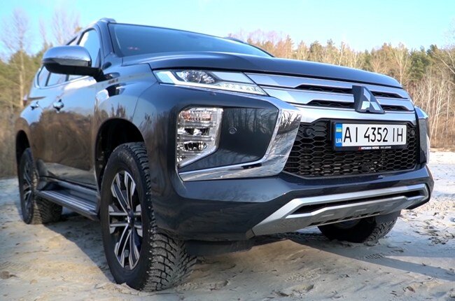 Mitsubishi Pajero Sport фары и бампер