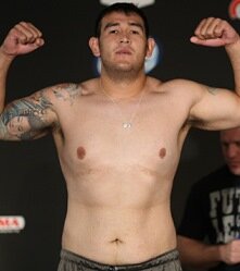 Аугусто Сакаи раньше выступал в Bellator, где победил нокаутом Мэтта Фремблинга (9-3) и Дэниэла Гэллемора (7-6), а также решением – Алекса Хаддлстона (6-2), затем вничью разошелся с Дэном Чарльзом (11-7-1). Далее бразилец раздельным решением уступил Чейку Конго (30-10-2) и покинул промоушен. После этого Сакаи нокаутировал Тиаго Кардосо (8-4-1) и Маркоса Конрадо (5-3) на шоу Дэйны Уайта, получив контракт UFC, и в 2018 году дебютировал в октагоне, нокаутом победив Чейза Шермана (12-6). Затем последовали победы раздельным решением над Андреем Орловским (28-19) и нокаутом над Марчином Тыбурой (17-6). В рейтинге бразилец сегодня занимает 13-ю строчку.