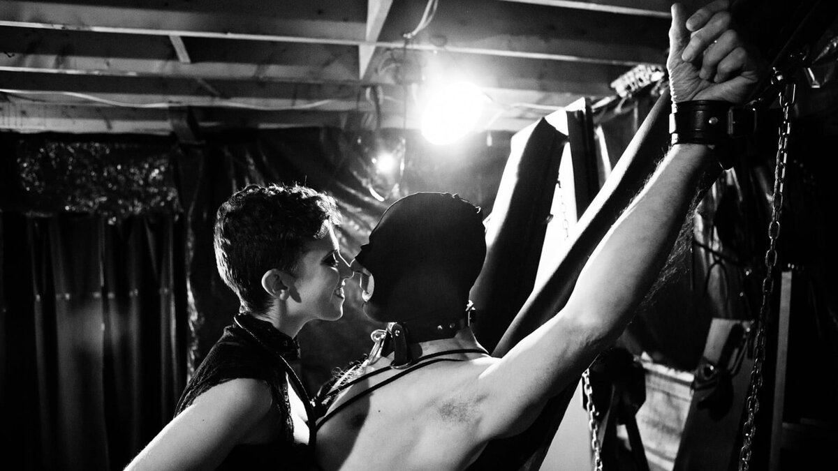 Сенсорная депривация как одна из возможных BDSM практик