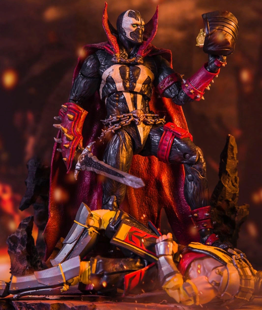 Тодд Макфарлейн, писатель и художник из сериала хоррор-фэнтези «Спаун», сегодня представил игровую фигуру «Спаун Мортал Комбат», что дает нам представление о том, как он может выглядеть в Mortal Kombat 11.