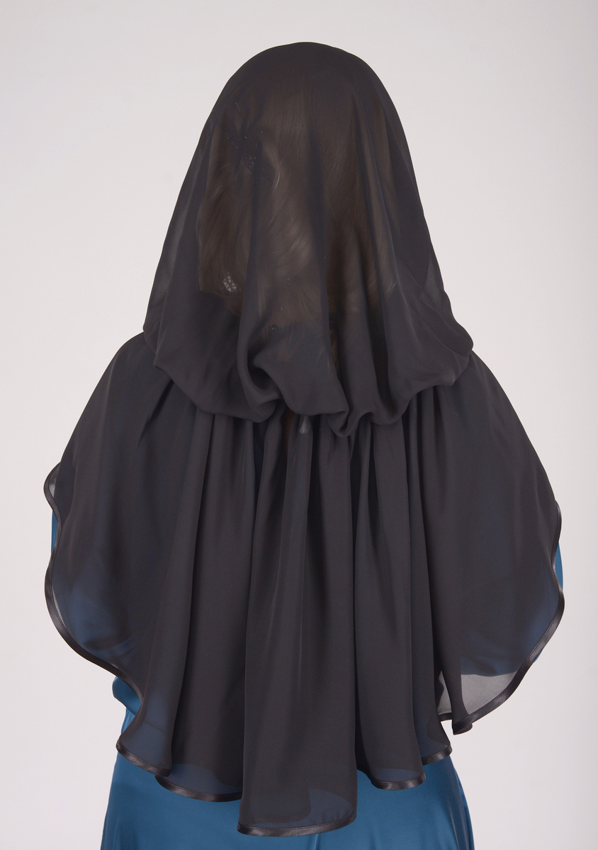 Черный платок-капюшон Лилит