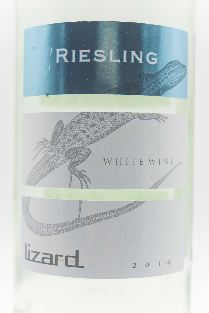 Вино riesling lizard