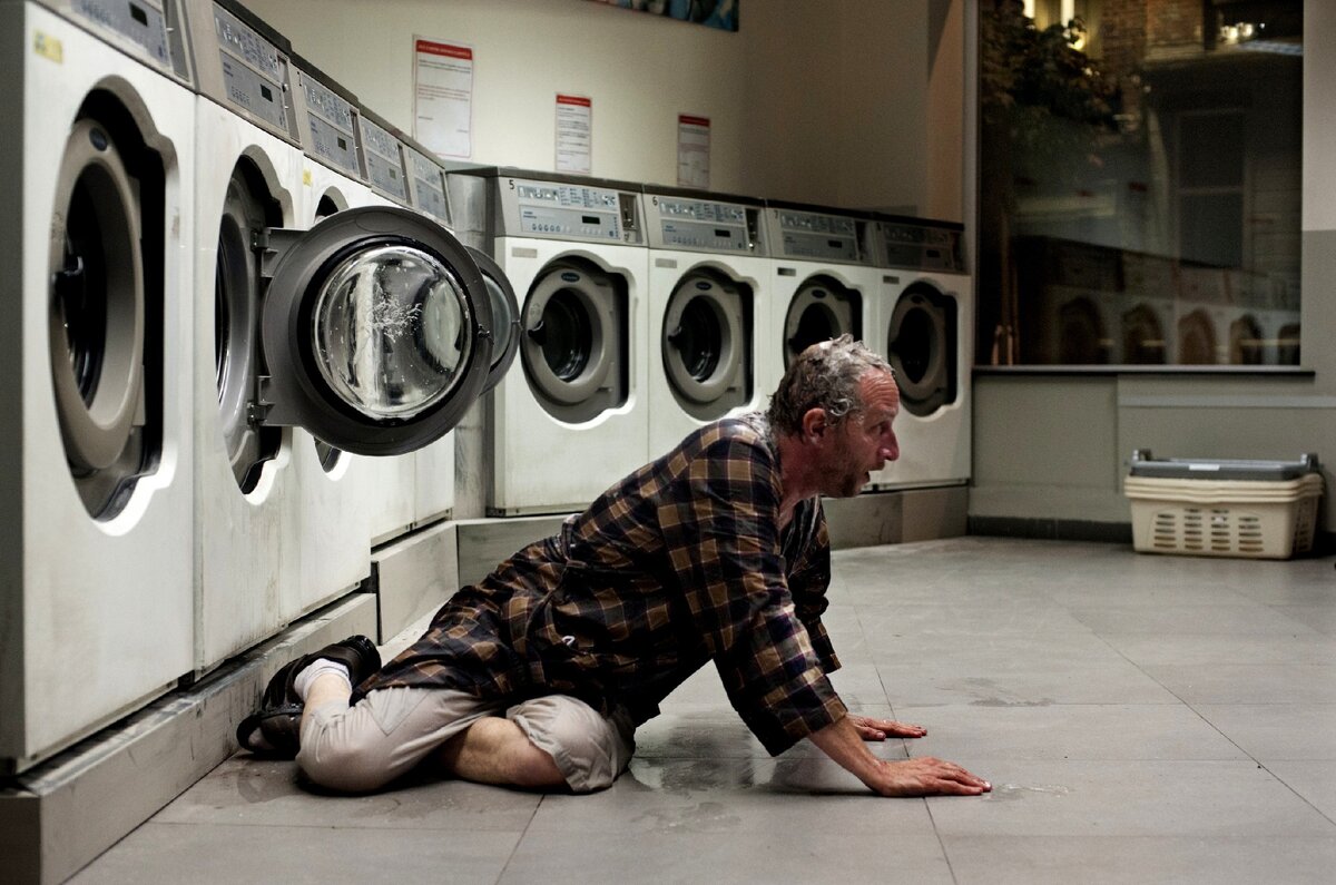 Кадр из фильма "Новейший завет"