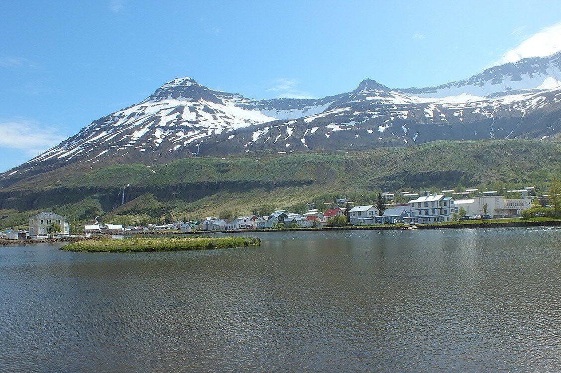 Исландия. Город Seydisfjordur