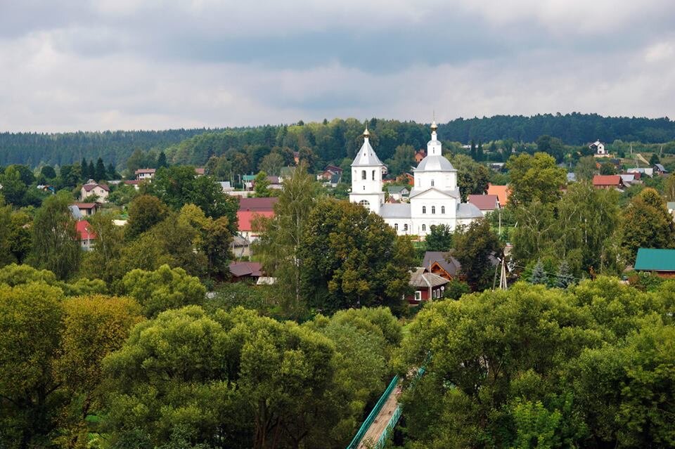 Верейский кремль. Город Верея Наро-Фоминский район. Верея Наро-Фоминский достопримечательности. Подмосковный город Верея. Верея Наро-Фоминский район достопримечательности.