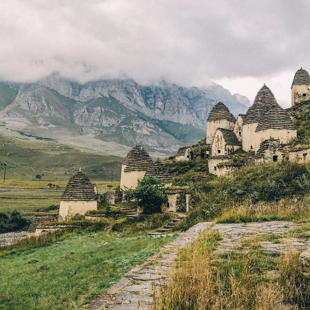 Осетия мертвый город фото