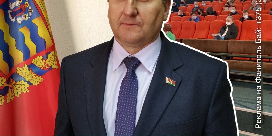 Жителя Фаниполя и депутата Александра Саракача обвинила в бездействии группа жителей Дзержинского избирательного округа №71. Она