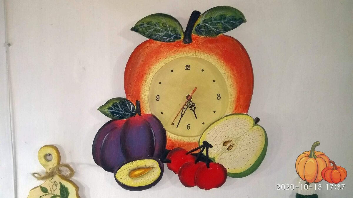 Часы на нашей даче, которые я благополучно оживила
