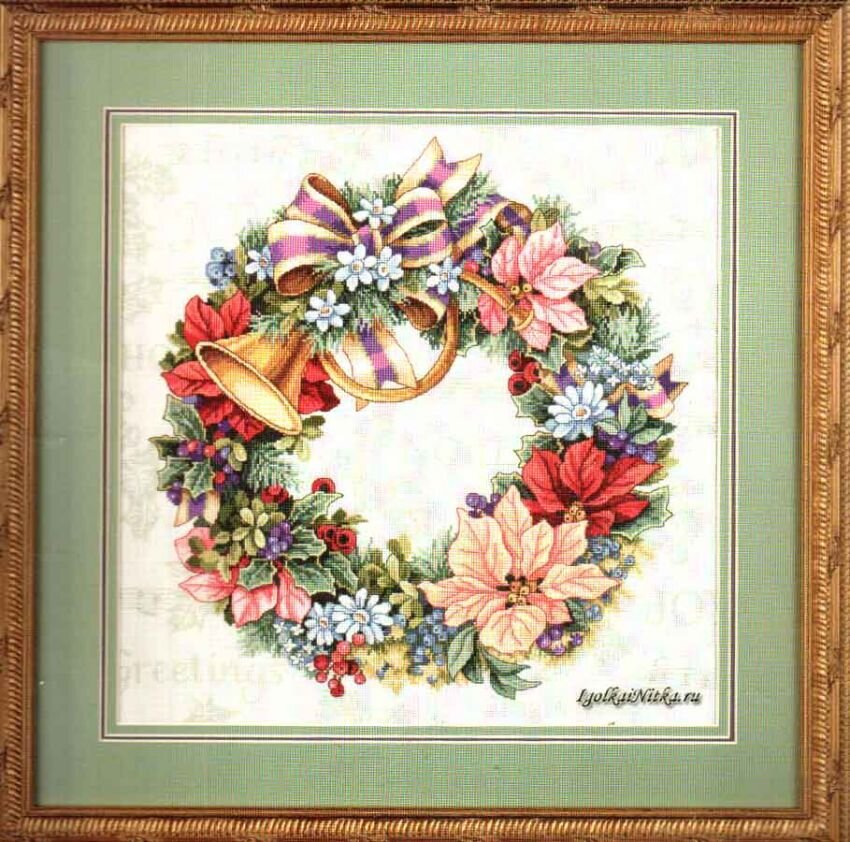 08262 Holiday Harmony Wreath