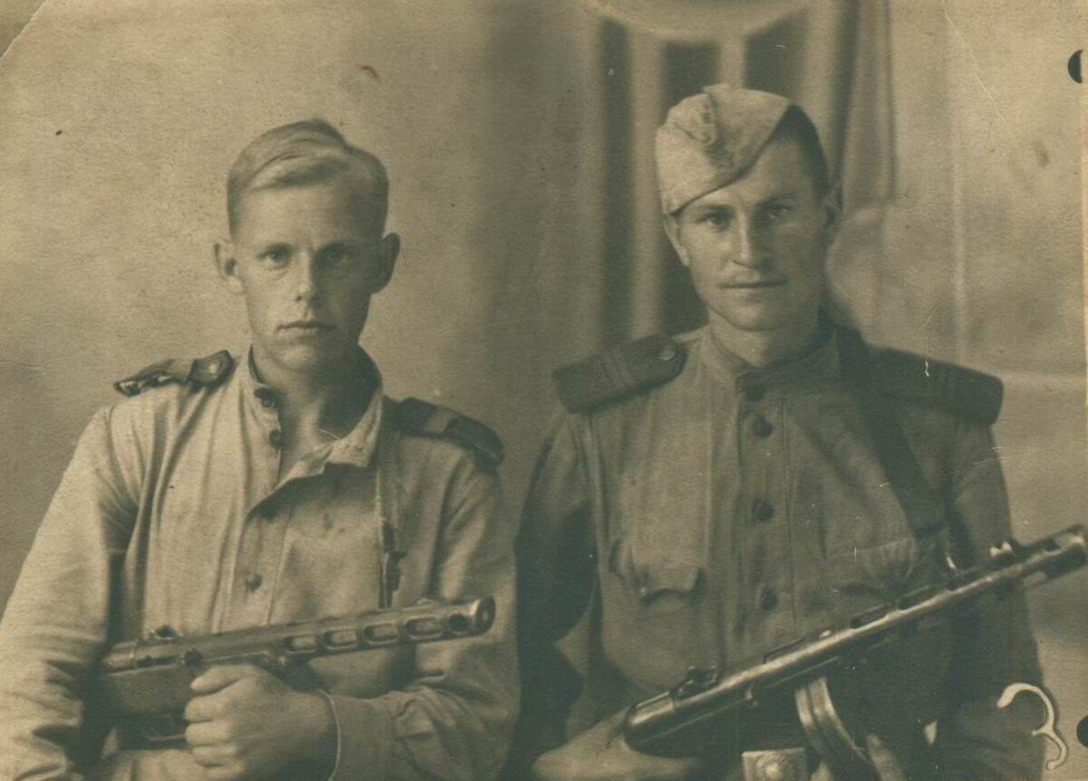 28 армия 1941. солдат ркка 1943 с ппш. красноармеец. красноармеец 4 одержимый. куртка ркка ватная двубортная с кокеткой обр.