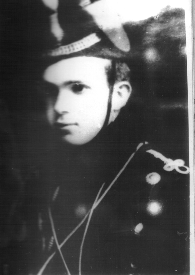 Шутливое фото П.В. Макарова в форме румынского офицера, впоследствии сыграло злую шутку