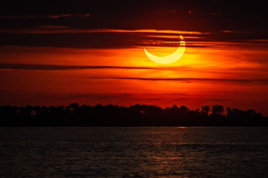  Восход Солнца недалеко от Нью-Йорка 10 июня 2021 года, фото Джона Скала