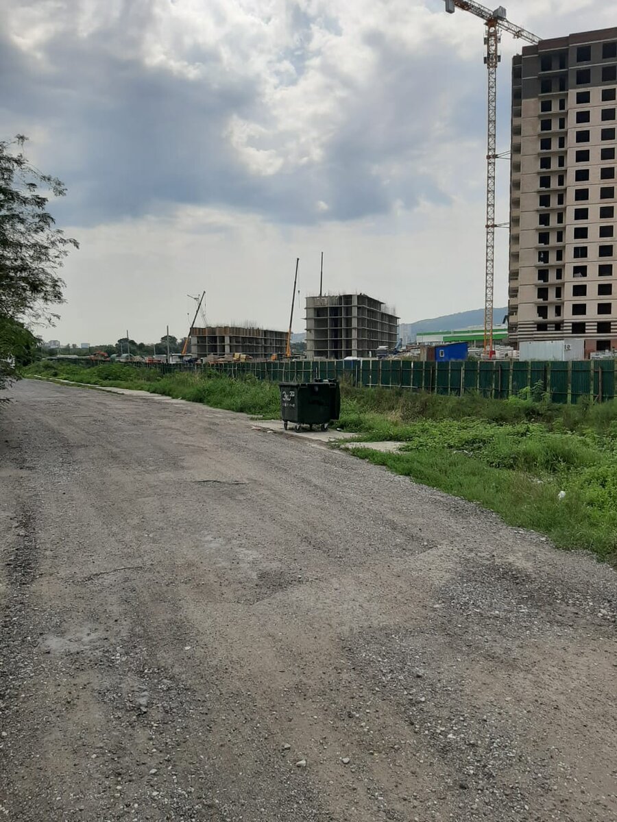 Мурата Ахеджака  новые стройки в будущем будет очень красивая улица