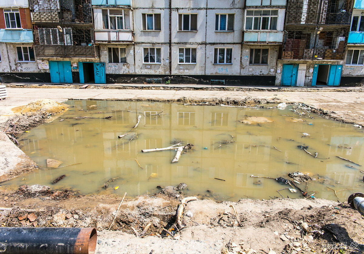 На фото: один из дворов элитного Редукторного 