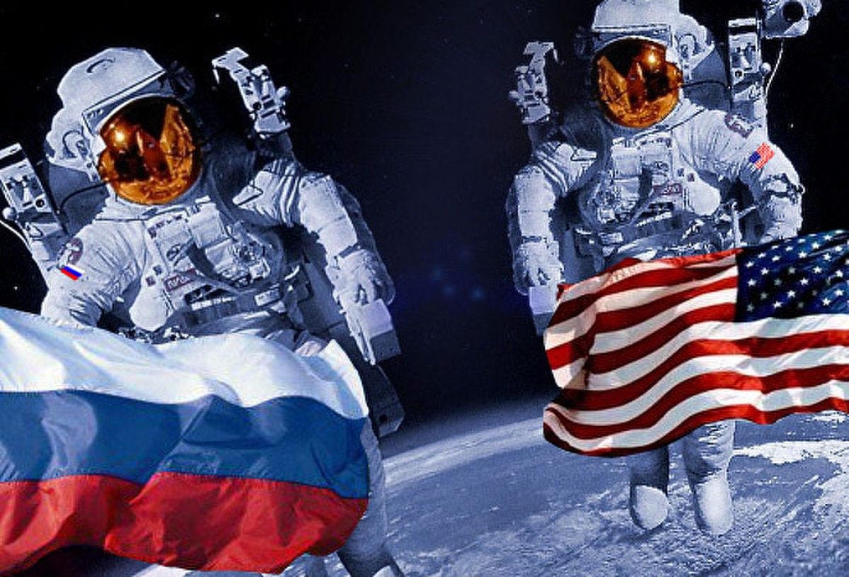 United space of america. Космическая гонка СССР И США. Гонка за космос между СССР И США. Россия и США В космосе. Космонавтика США.