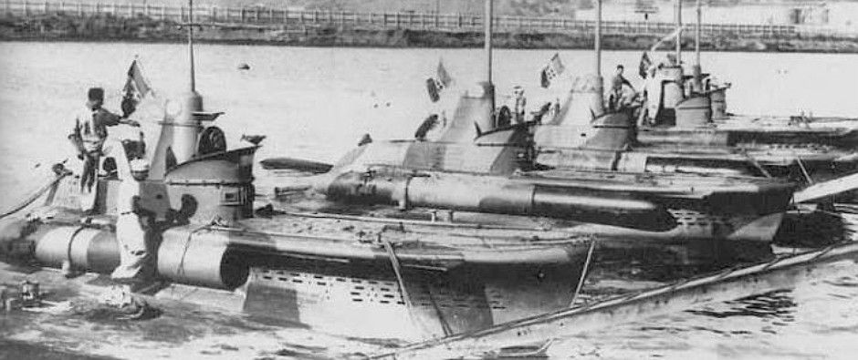 Субмарины СА-серии. Да, эти крохи длиной с собственные торпеды воевали, и не так чтобы безуспешно.