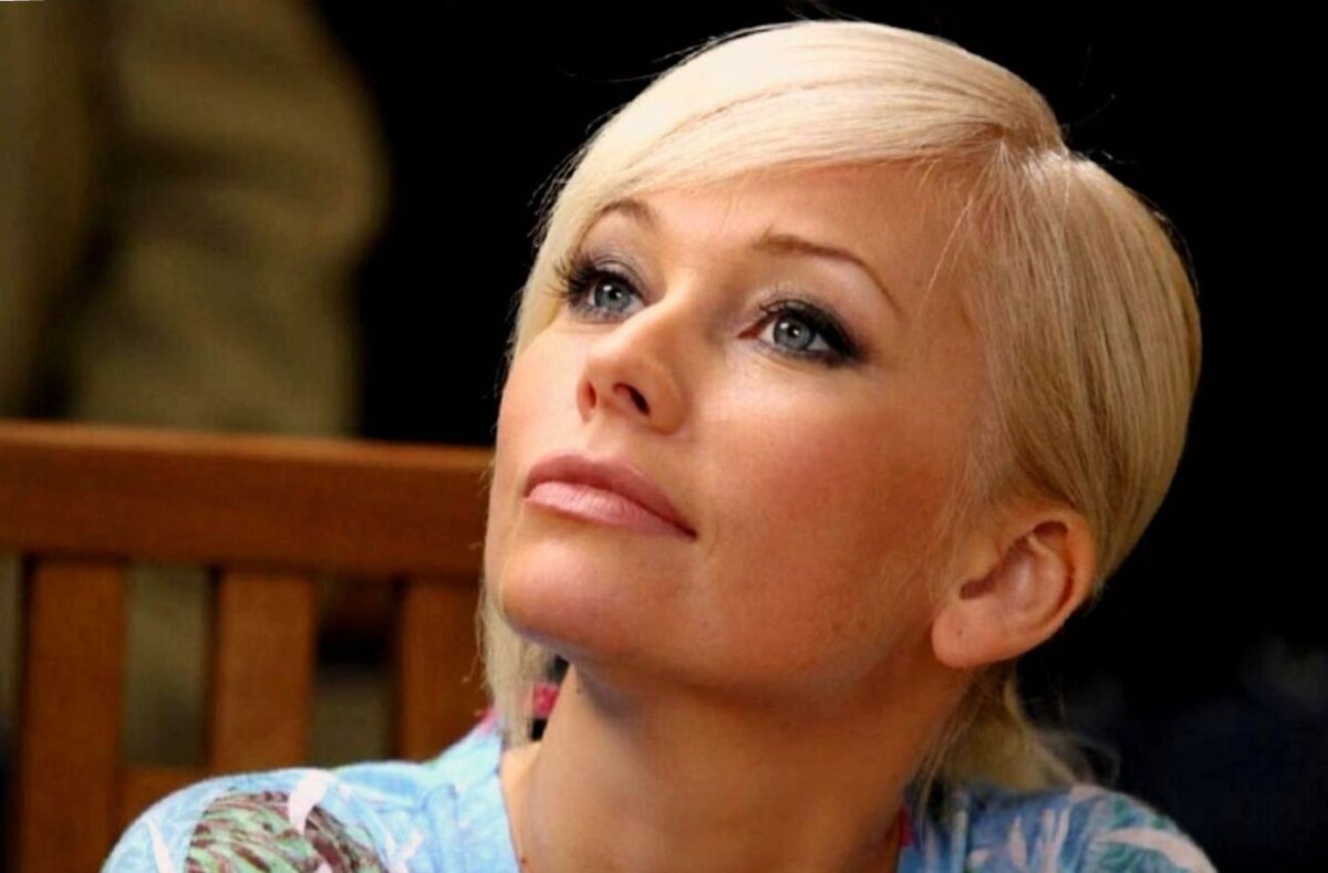 Елена Корикова